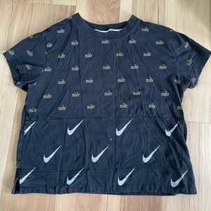 Nike Womens Crop Shirt